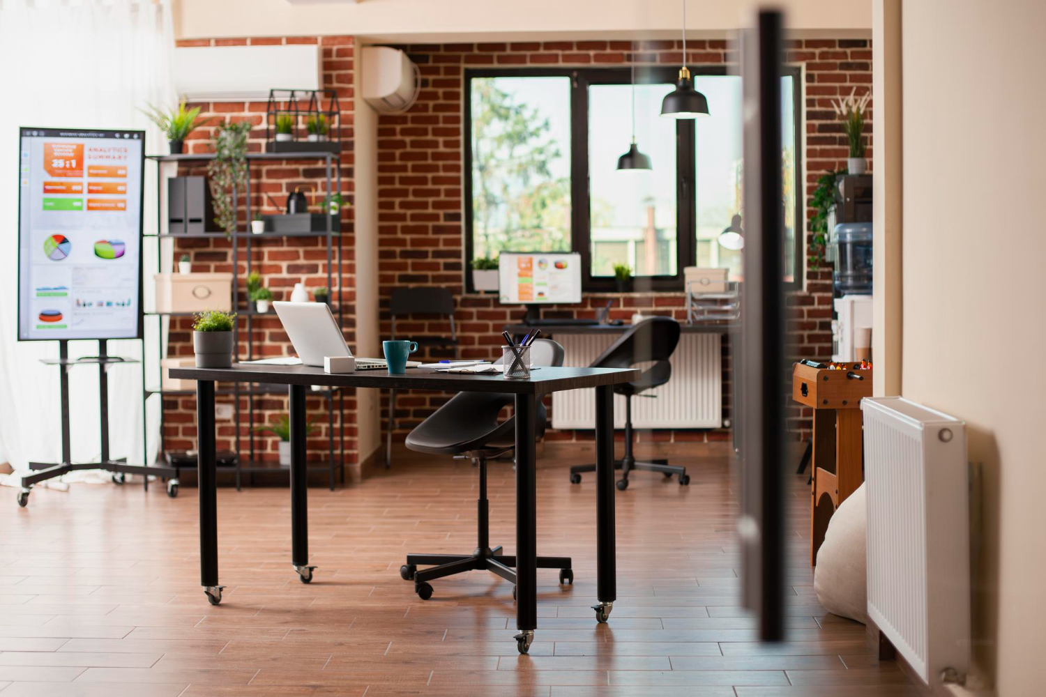 How To Choose The Best Office Space For Hybrid Teams